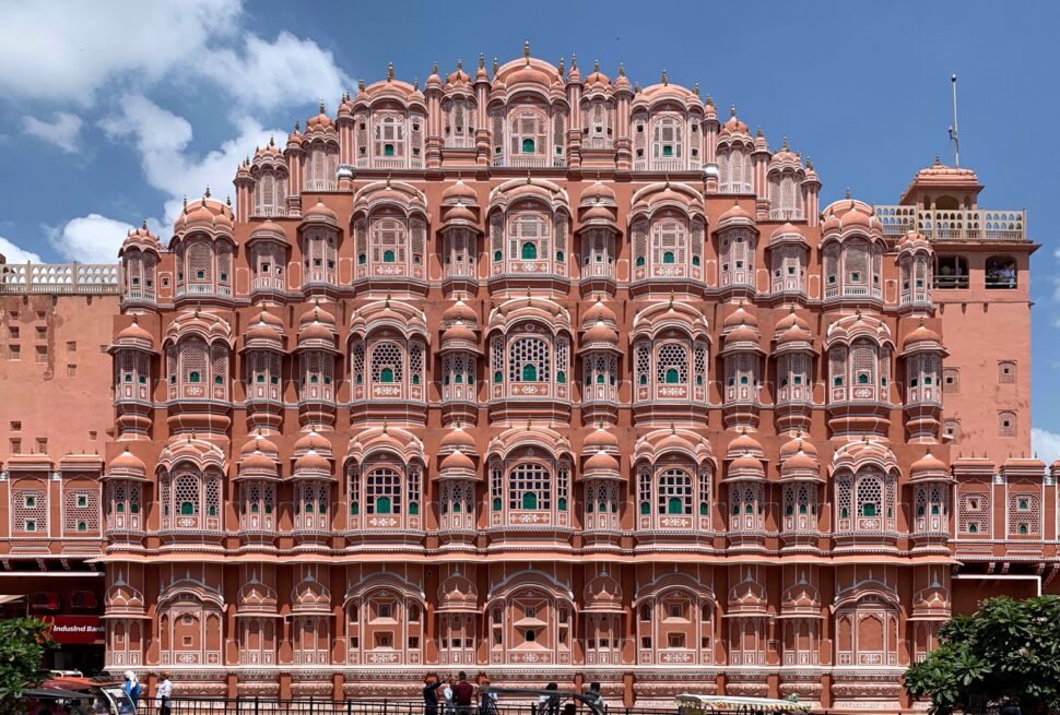 How Much Time Is Required to Visit Hawa Mahal?